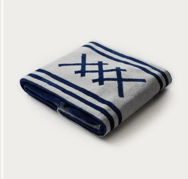 R&R Towel