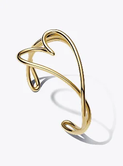 Organically shaped heart bangle