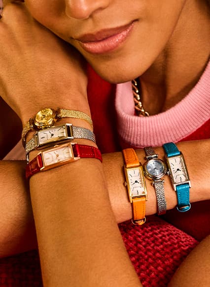 Woman wearing Fio collection