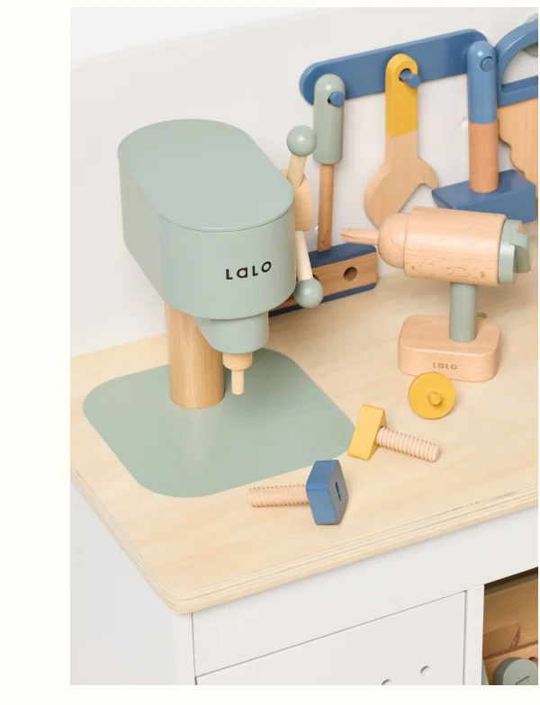 Meet the Workbench, a safe and sturdy place for your little one to tackle handy projects. It comes with a set of play tools—and requires no real tools for setup!