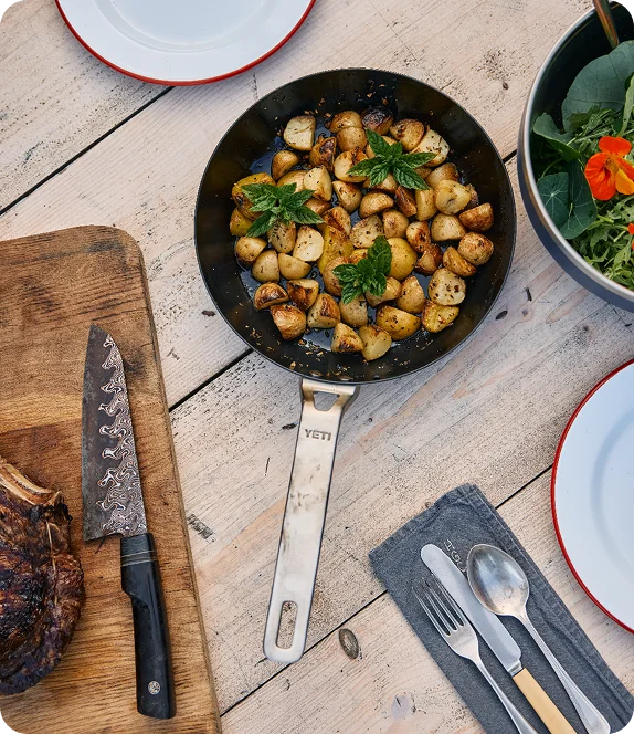 YETI® Carbon Steel 10” Pan