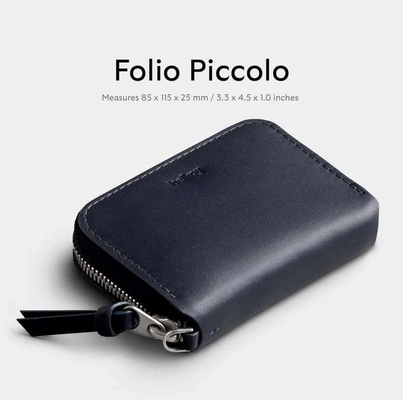Folio Piccolo. Measures 85 x 115 x 25 mm / 3.3 x 4.5 x 1.0 inches