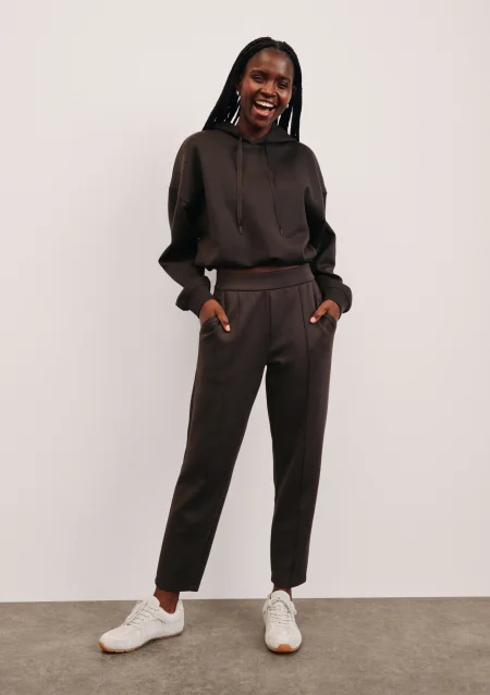 In The Flow Tapered Pant in Dark Chocolate