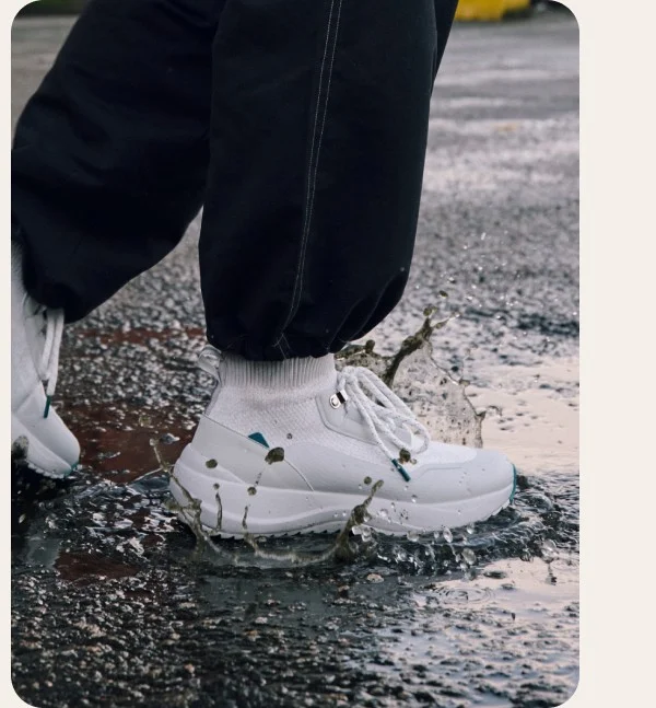 Stormburst High Top in Frost White.