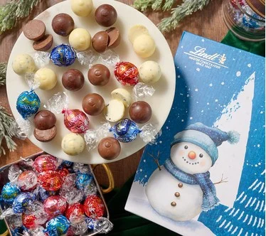 SH11/17 Lindt LINDOR 125pc Assorted Truffles with Holiday Box