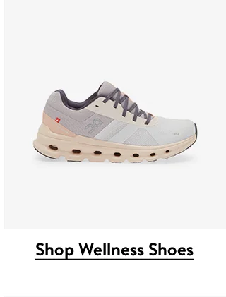 A pink-and-grey On training sneaker.