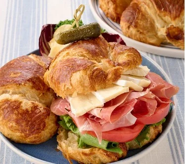 Authentic Gourmet (12) 3.5oz Pretzel Croissants