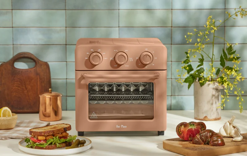 Wonder Oven in the Spice color