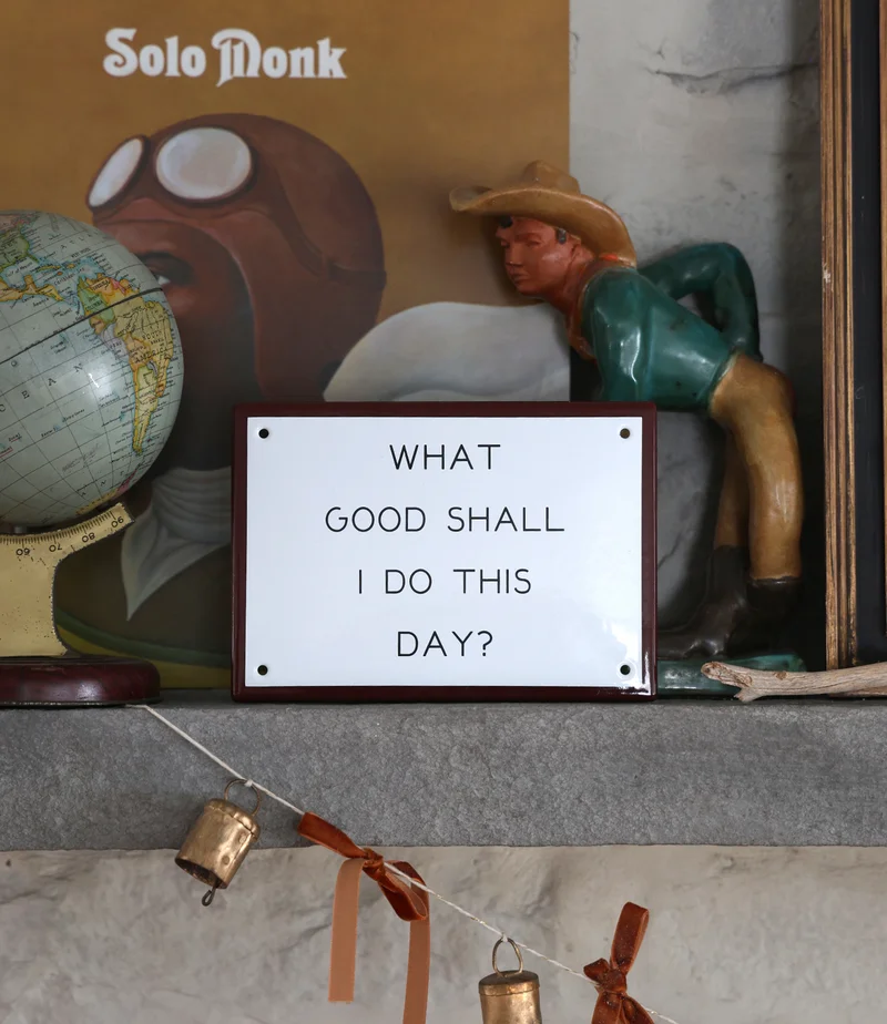 Enamel sign