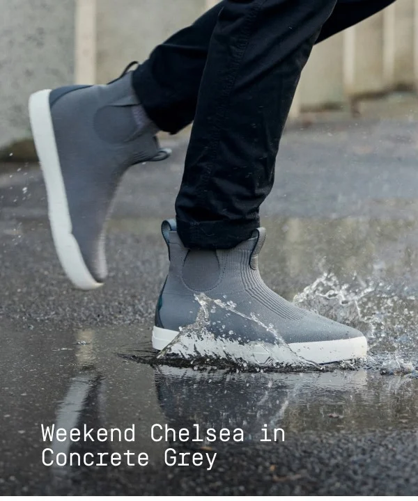Lifestyle image of the Weekend Chelsea in Concrete Grey.