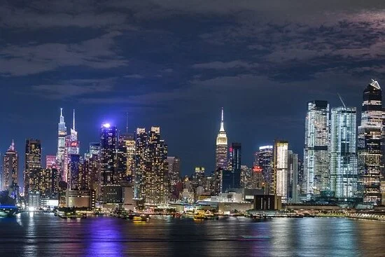 New York City Skyline Tour by Night with Local Guide