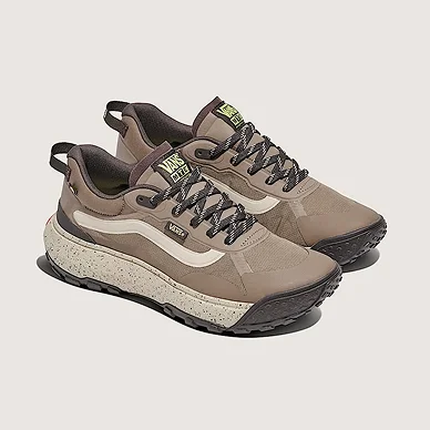 Crosspath Shoe