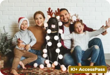 Cover image of a kahoot featuring a family with Christmas accessories