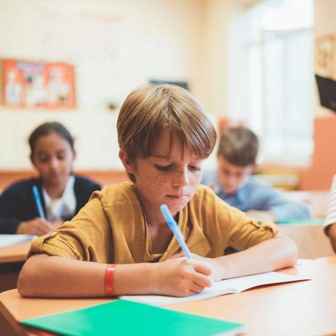 4 Things Teachers Don’t Want to Hear About Your Kid (& 3 They Do)