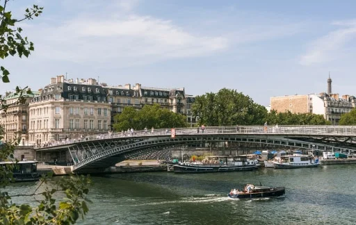 Book your summer vacation with 25% off or more