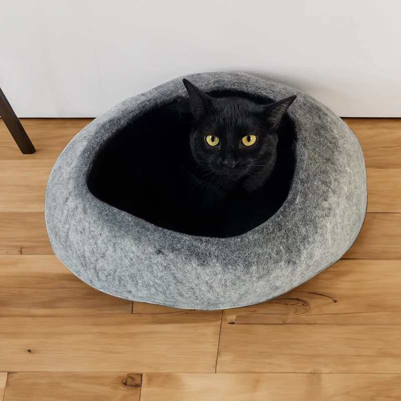 Image of Graphite Ombre Organic Wool Cat Cave - Pet Bed