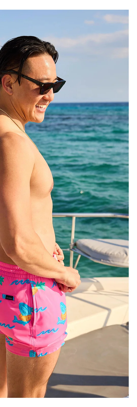 Lined Classic Swim Trunk: The Pineapple Floaters 4"