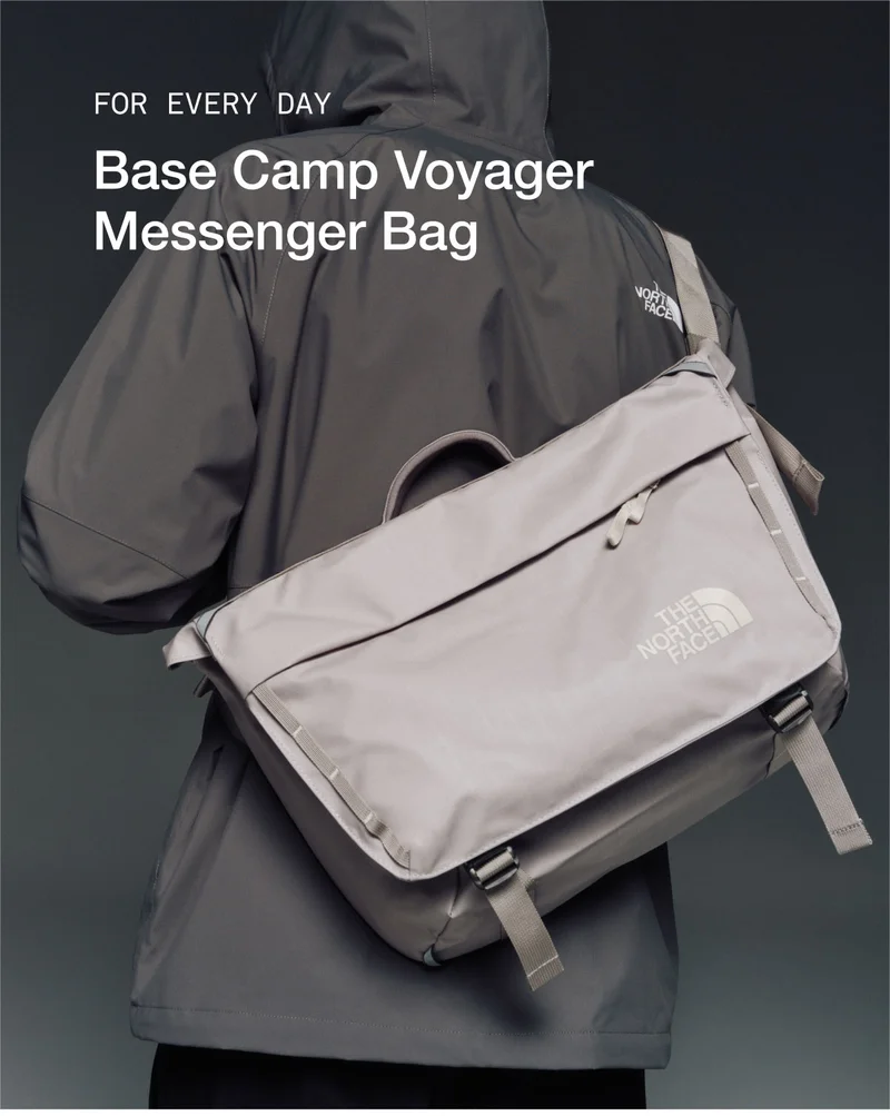 Base Camp Voyager Messenger Bag