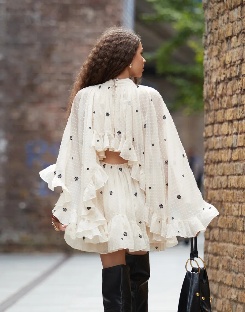 waist detail<br>