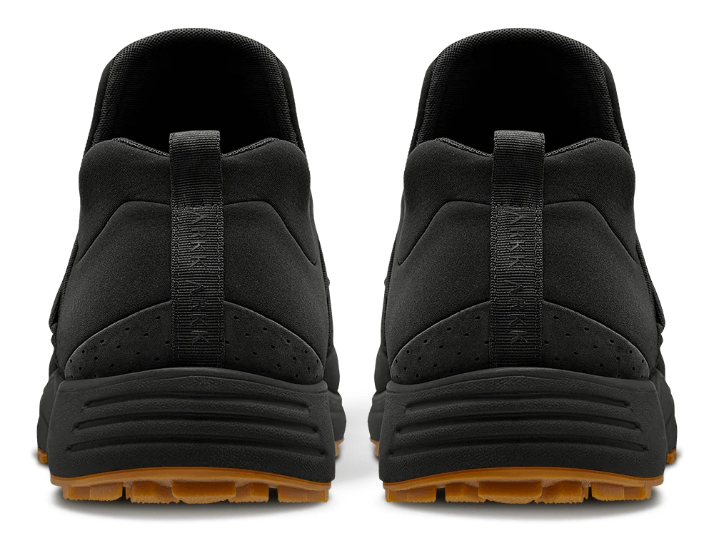 Image of Raven Nubuck S-E15 Vibram | Black Gum | Men
