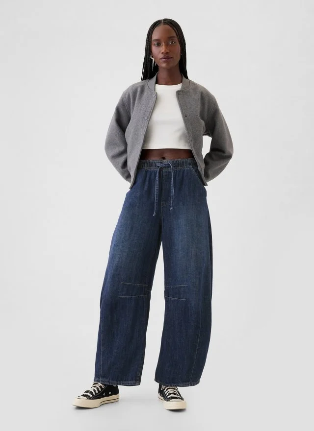 Display images to show real-time content