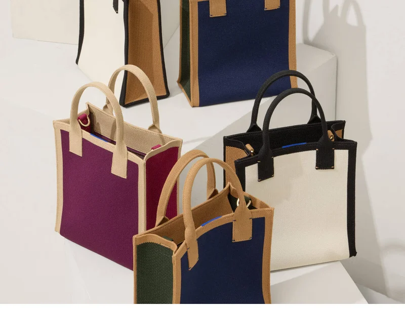 THE PETITE CLASSIC TOTE