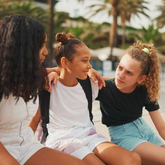 Therapist Shares Key Difference in Teen Girls Who Can Better Navigate Friend Drama