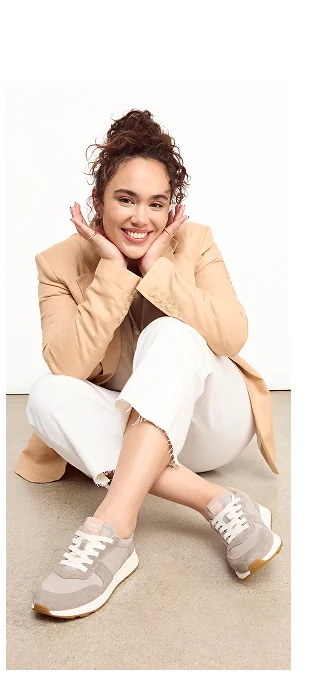 TRVL LITE Retro Runner Sneaker - Image