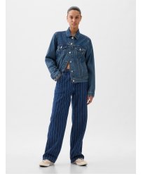 Display images to show real-time content