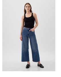 Display images to show real-time content