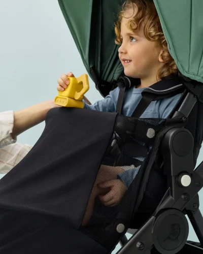 Built-in UPF 50+ Leg Sunshade