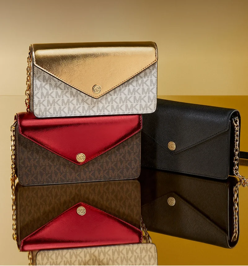BLACK FRIDAY PREVIEW THE ENVELOPE CROSSBODY IS $79 Signed, sealed, delivered: our Envelope crossbody at a special Black Friday price for a limited time.*