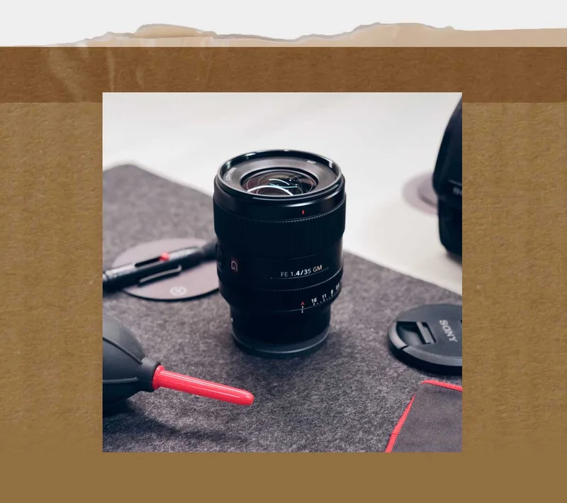 Image of an Open Box inspection of a sony lens