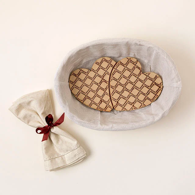 Nesting Hearts Bread Warming Set