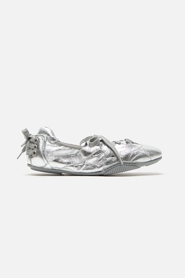 Lace-up Ballerinas