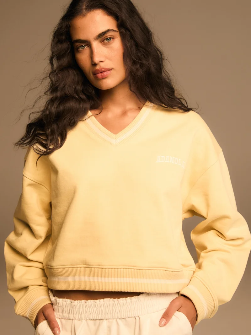 V Neck Contrast Sweatshirt - Butter Yellow/Marshmallow White