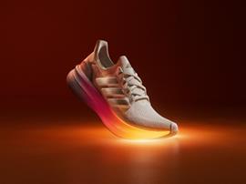 fw24 ub5 product full shoe cmyk