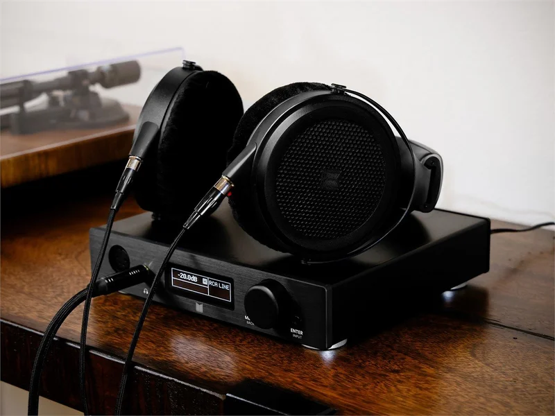 Desktop Balanced Headphone Amplifier