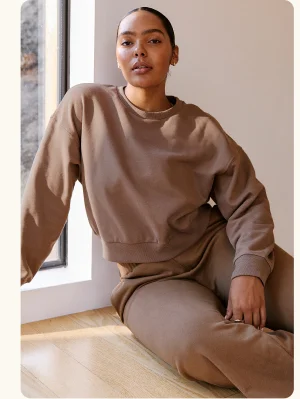LuxeFleece Oversized Sweatshirt in Desert Sand