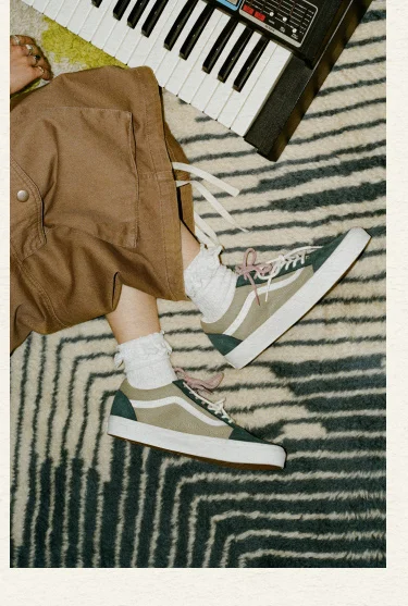 IMAGE-WOMEN'S VANS