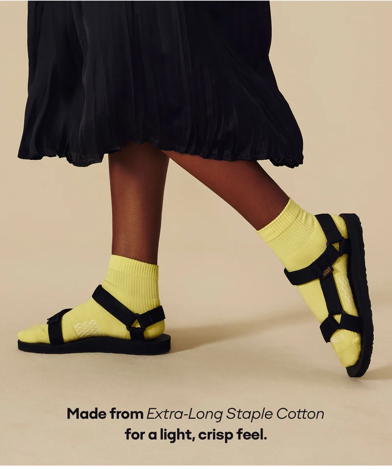 Made from Extra-Long Staple Cotton for a light, crisp feel.