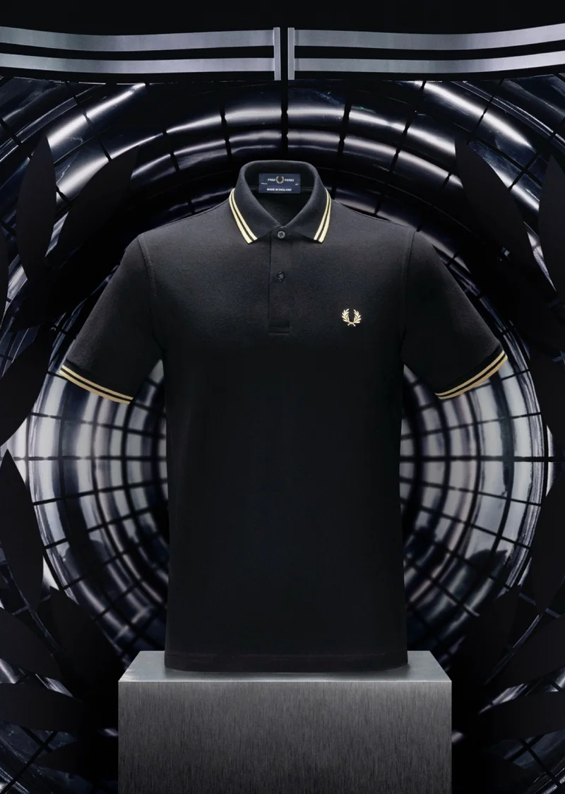 Fred Perry Shirt in Black Champagne Champagne
