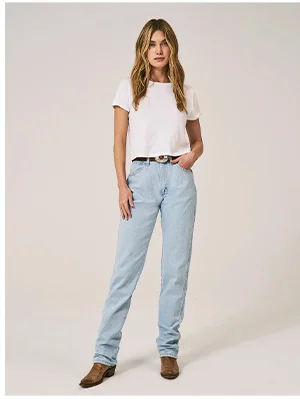 Women's Wrangler Cowboy Cut Slim Fit Jean Women's Wrangler Cowboy Cut Slim Fit Jean