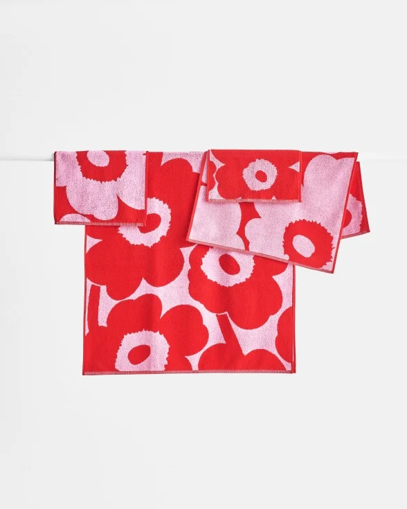 Unikko bath towel