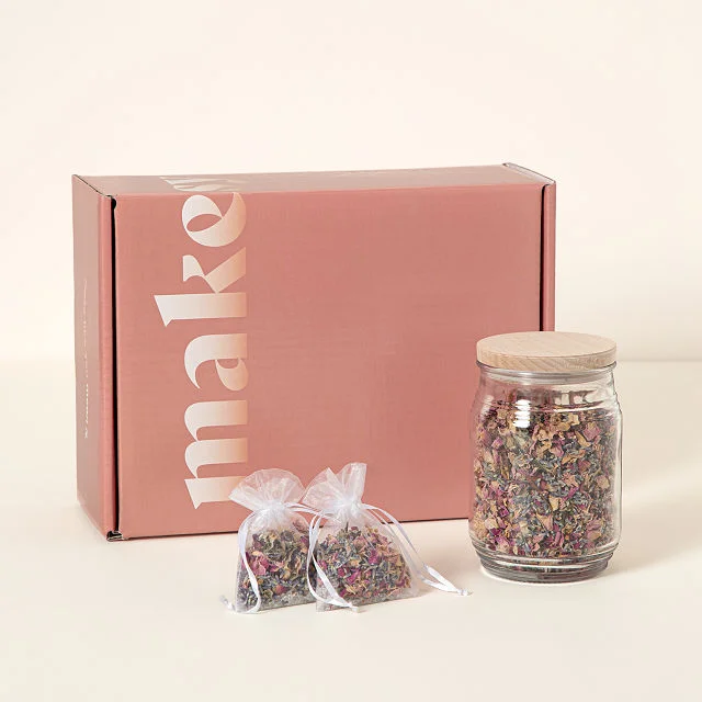 Make Your Own Botanical Bath Tea Kit
