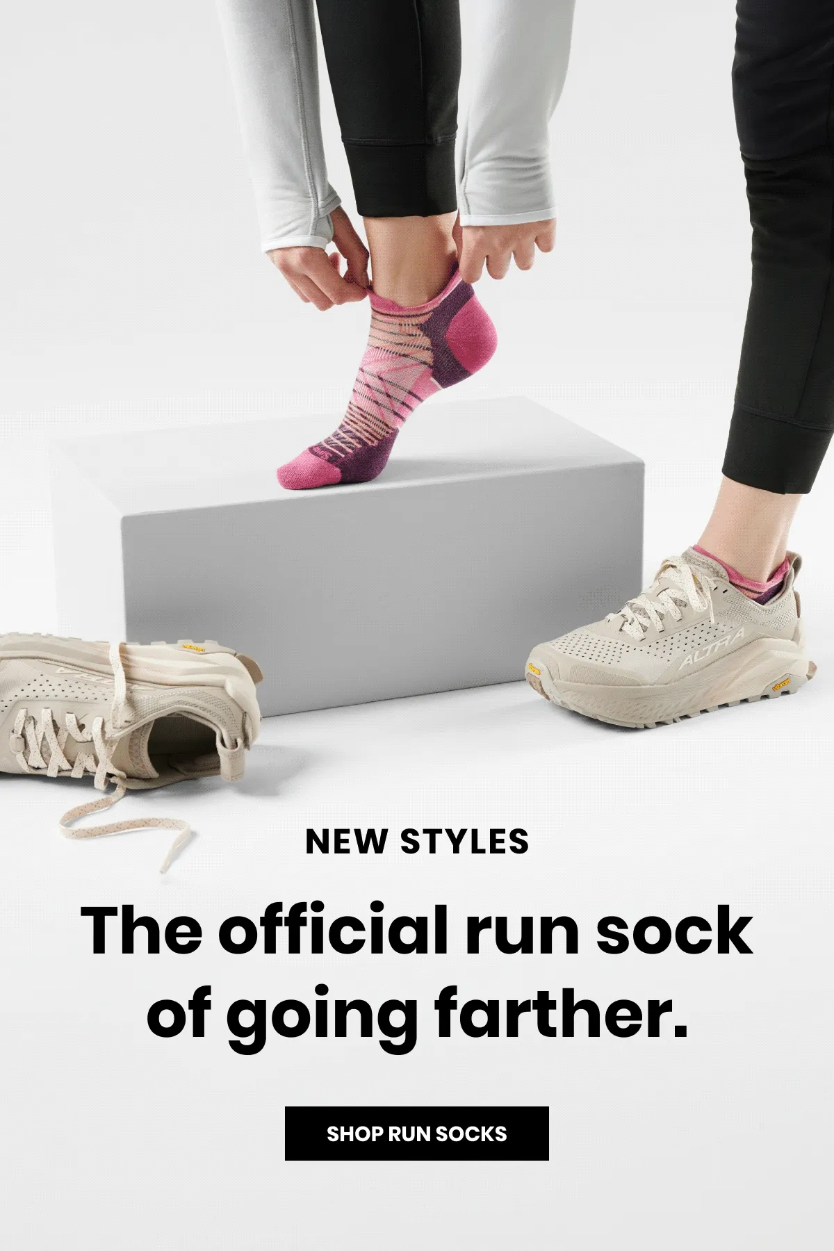 SHOP RUN SOCKS