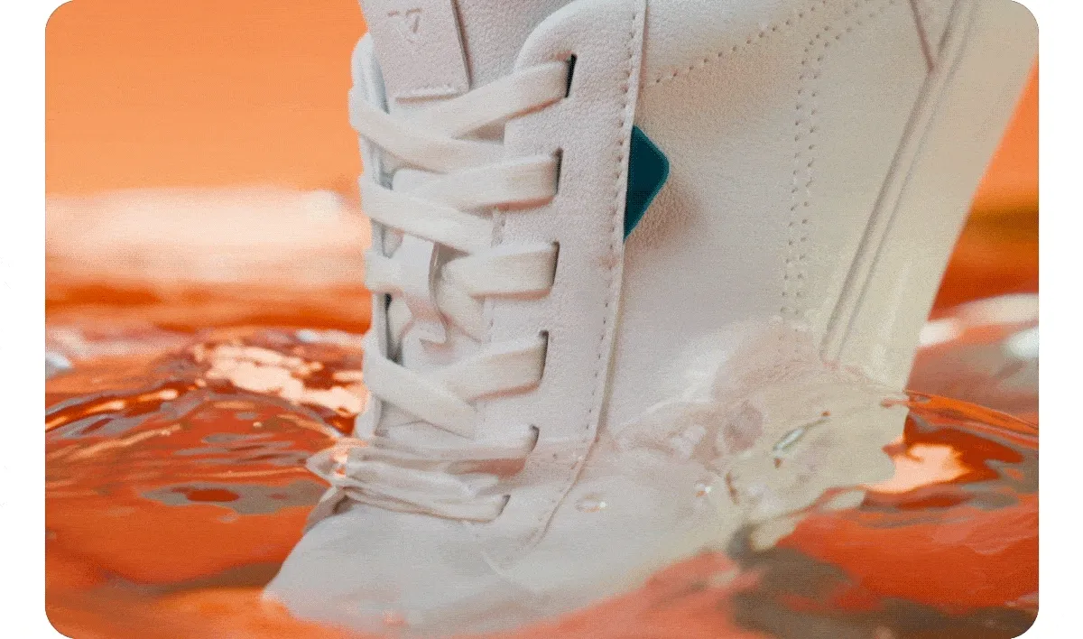 GIF of the new Soho dipping in water.
