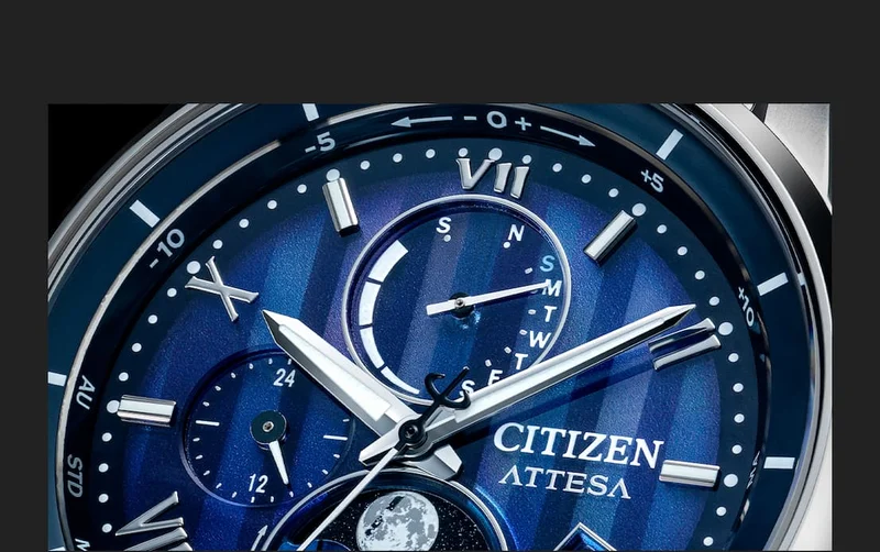 A 41.5mm Super Titanium™ case with DURATECT Platinum gives this piece lightweight strength and a lustrous finish, while its stained-glass–inspired dial plays with light against a night sky.