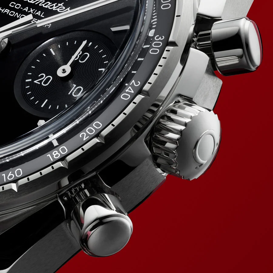 32430385001001 watch, focus on the crown