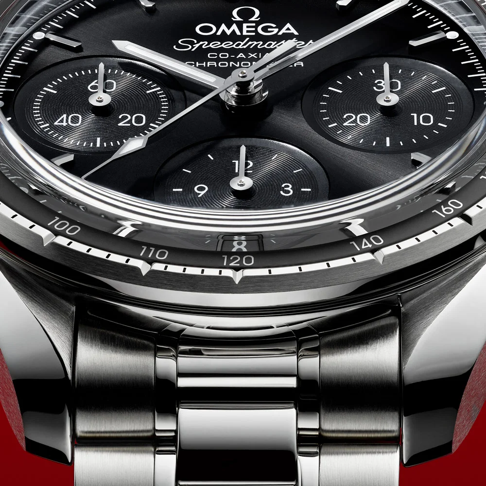32430385001001 watch, focus on the dial